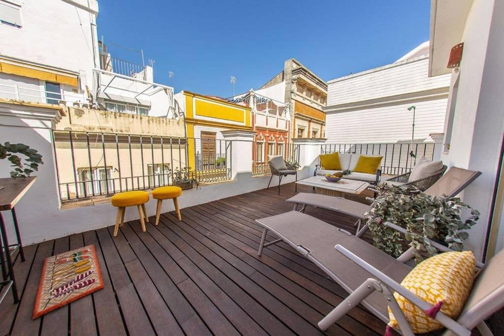 Appartement Next To The Mushrooms, Very Bright Penthouse. *