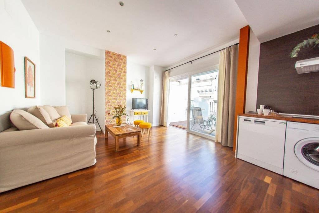 Appartement Next To The Mushrooms, Very Bright Penthouse. *