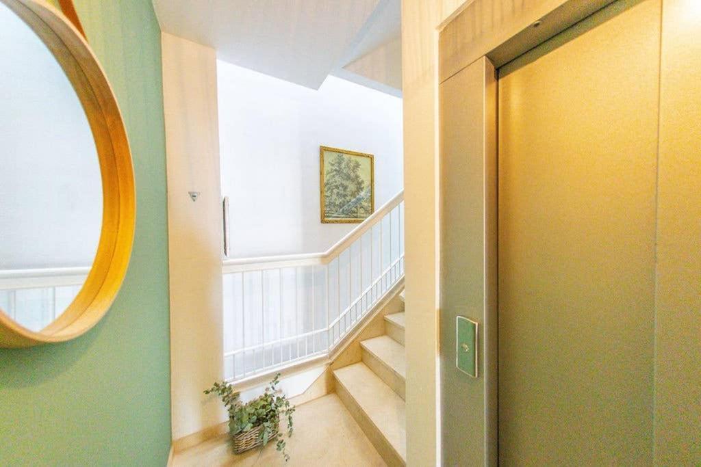 Appartement Next To The Mushrooms, Very Bright Penthouse. Sevilla